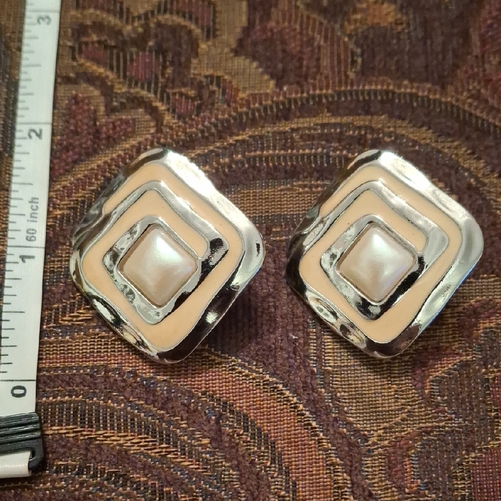 Silver and Cream Geometric Earrings